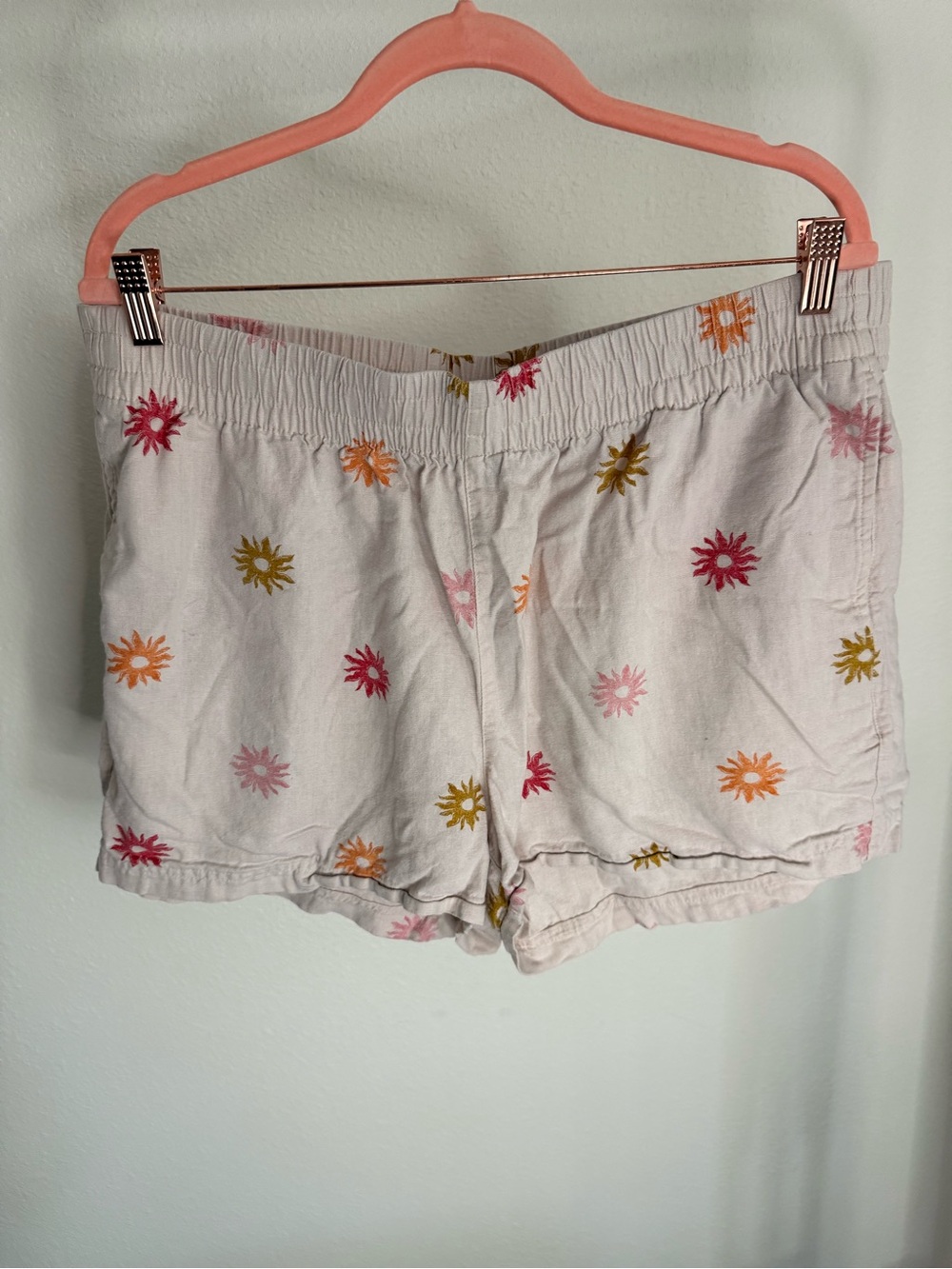 Old Navy Cream Floral Embroidered Drawstring-Look Athletic Shorts